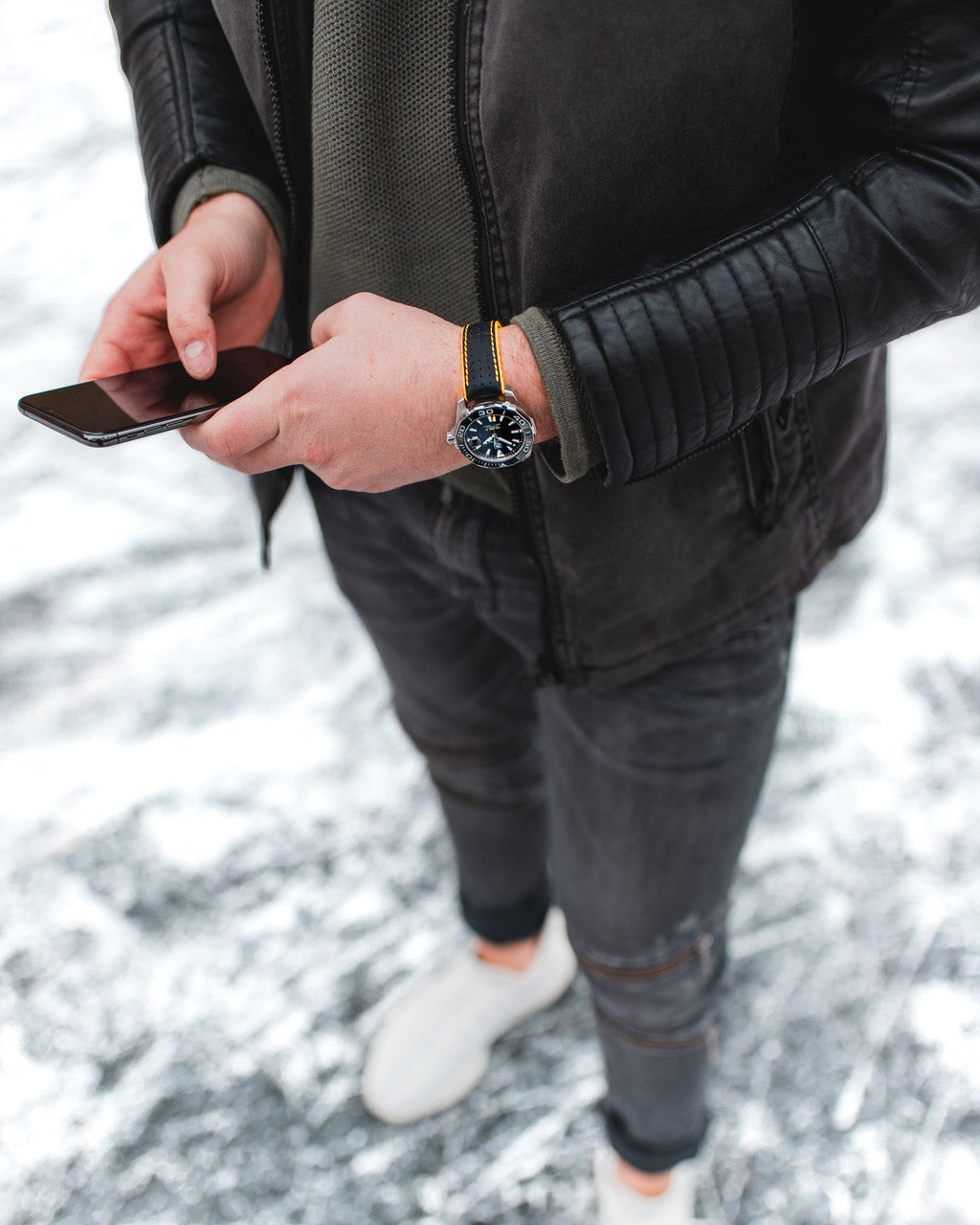 Hirsch - ROBBY Performance Calfskin Watch Band 091 72 94 - Black w/Yellow