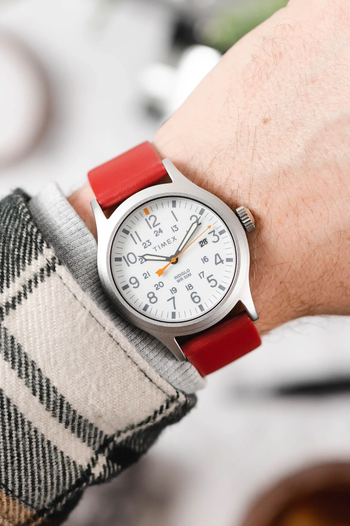 Hirsch - TORONTO Classic Calfskin Italian Watchband 037 02 - Red