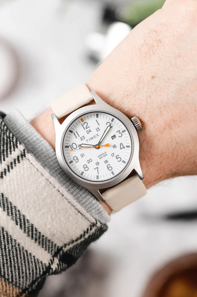 Hirsch - TORONTO Classic Calfskin Italian Watchband 037 02 - Beige