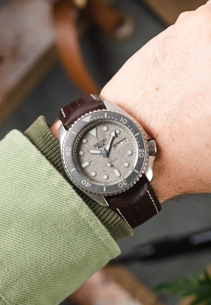 Hirsch - TIGER Performance Calfskin Watch Band 091 50 75 - Brown