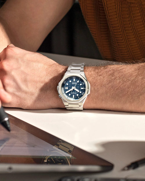Citizen Series8 890
