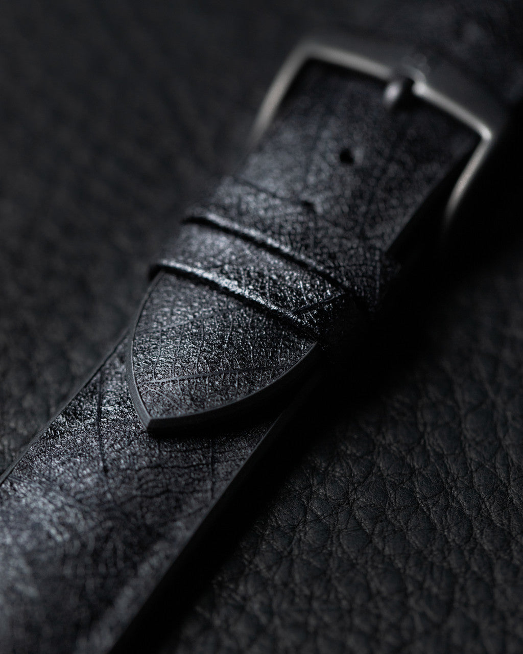 Hirsch - LEAF Vegan Watchband - 092 10 46 0 - Black