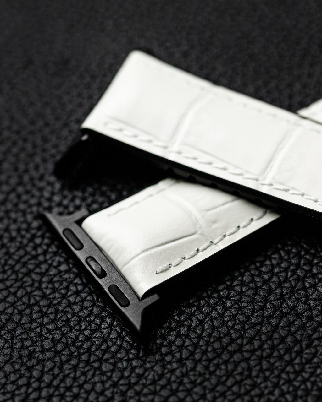 Hirsch - PAUL Performance Alligator Embossed Calfskin Watch Band 092 50 28 - White