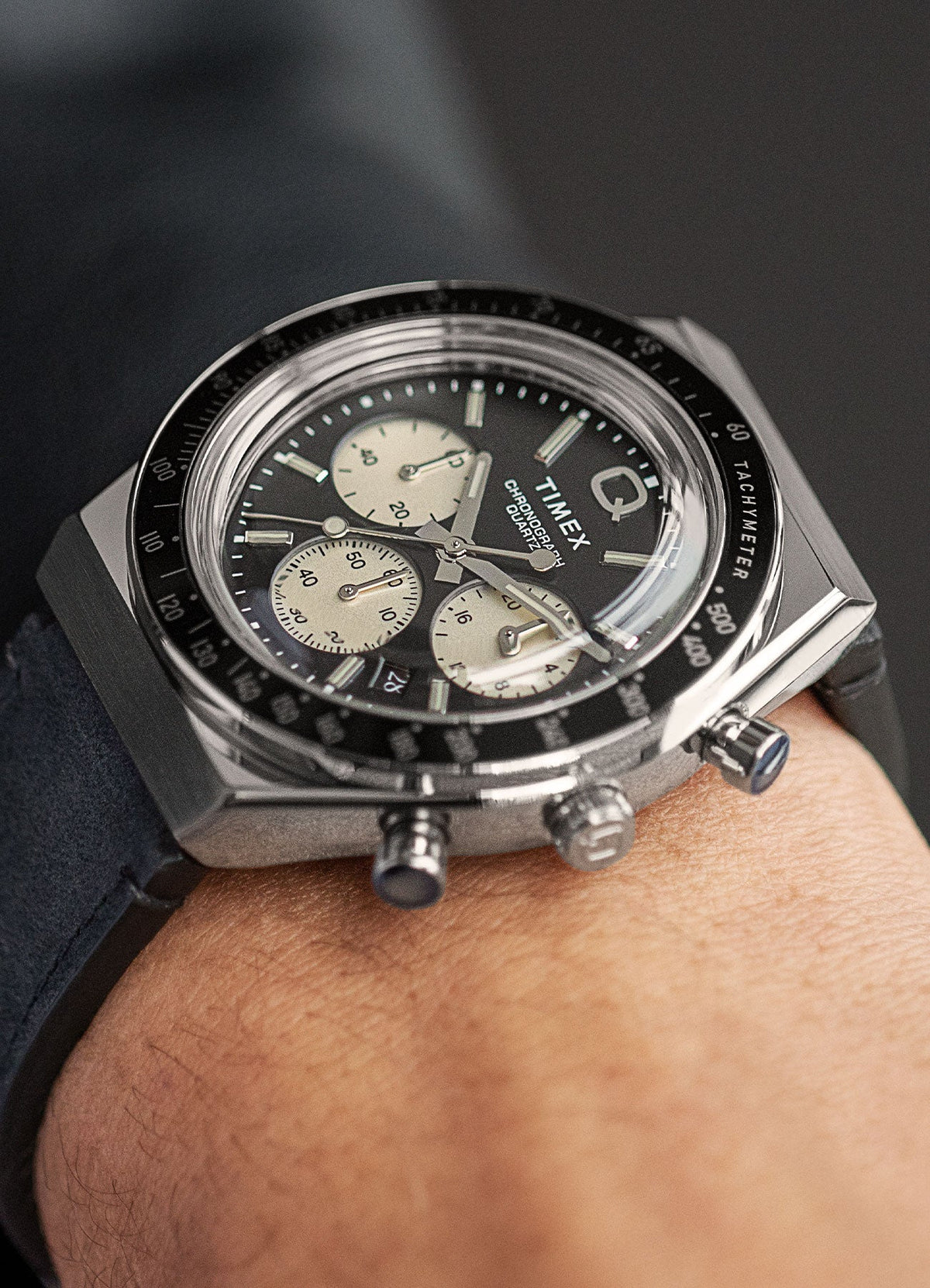 Timex Q Chronograph TW2V42700 watch, view 6