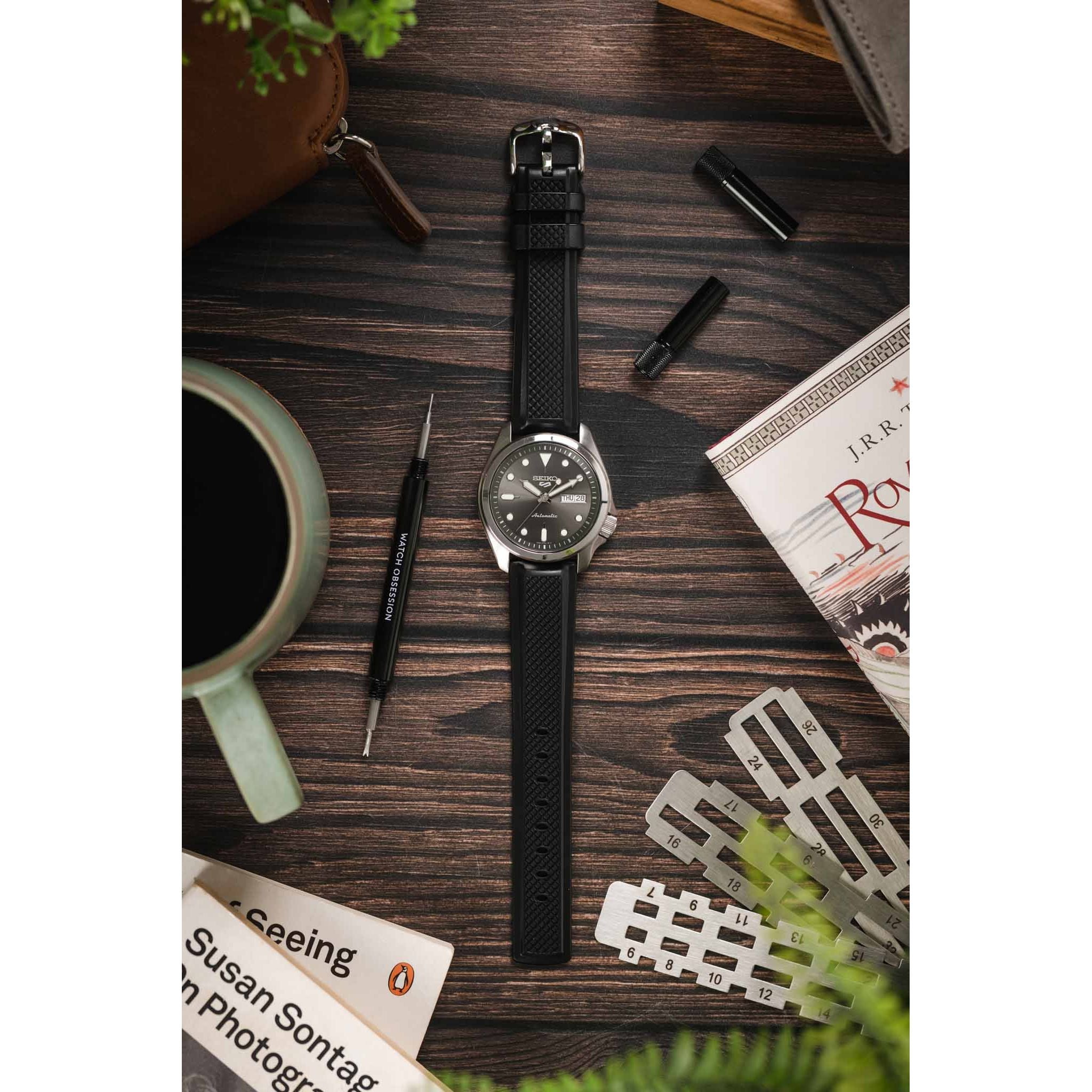 Black HIRSCH ACCENT Premium Caoutchouc Watchband 4047 88