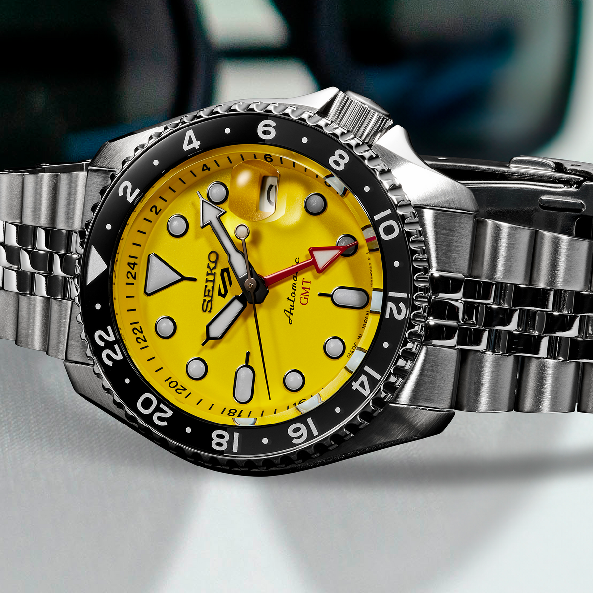 Seiko 5 Sports SKX GMT SSK017 watch, view 5