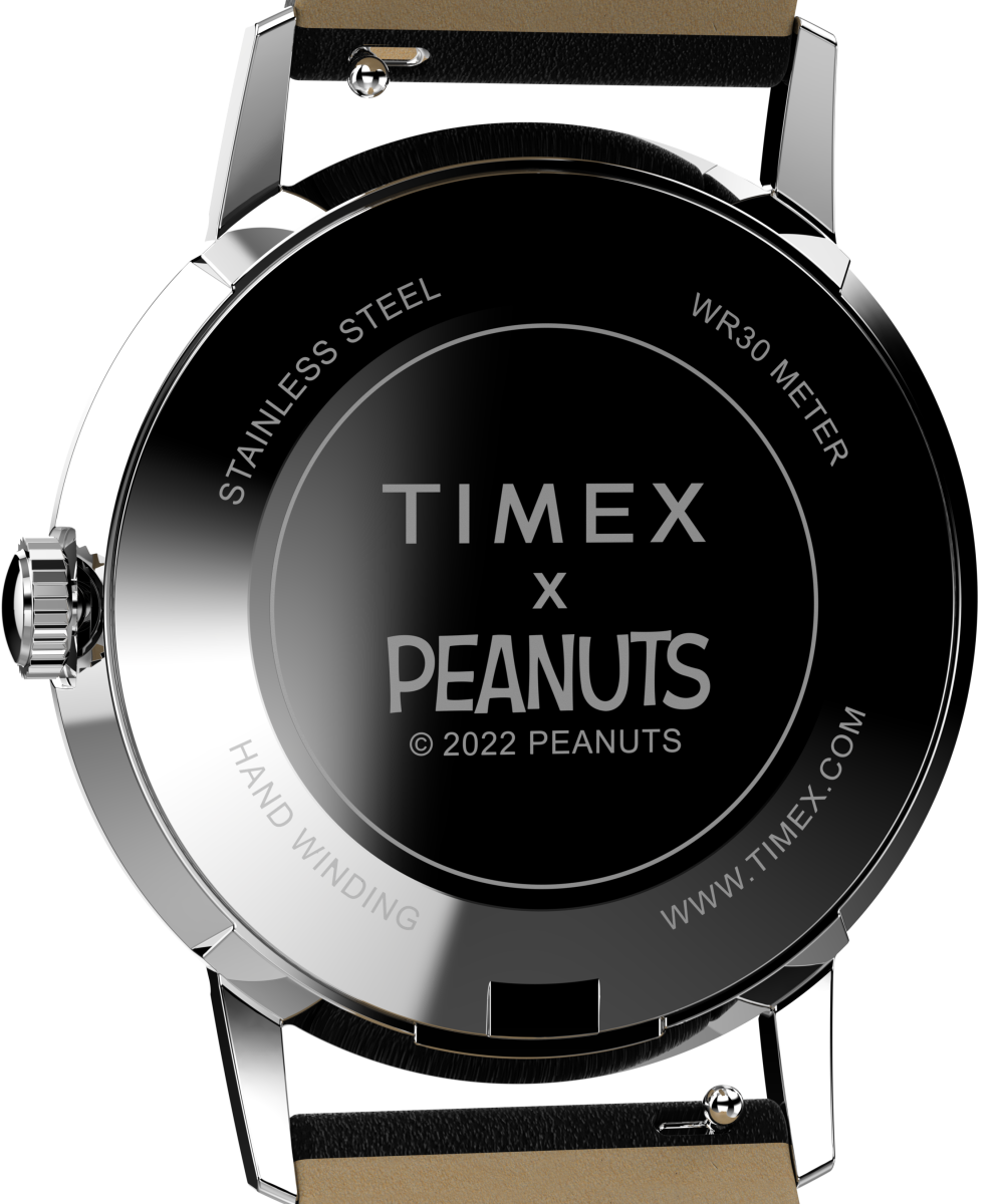 Timex Marlin® Hand-Wound x Snoopy Holiday