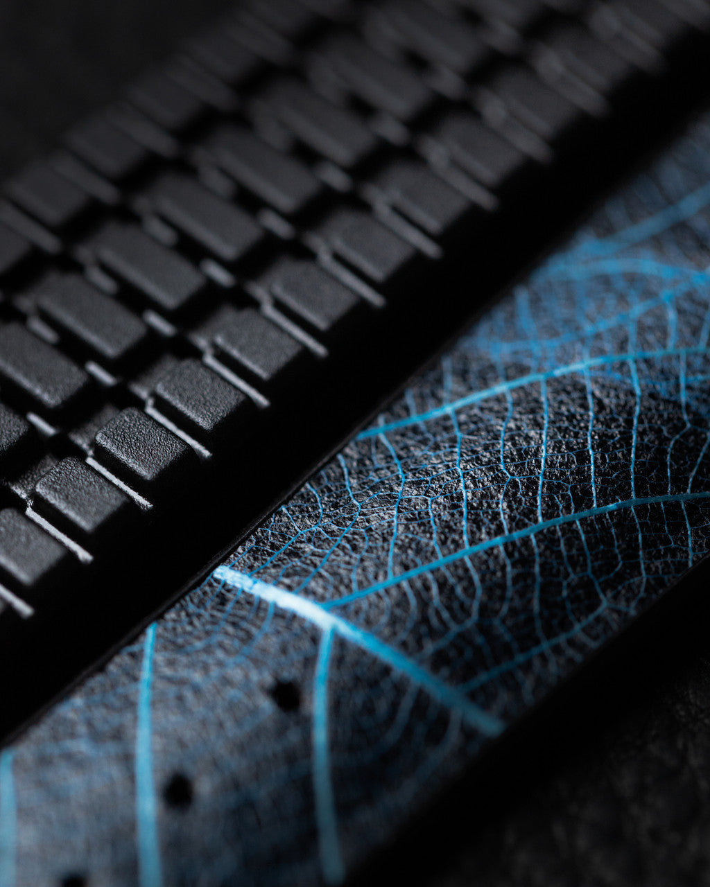 Hirsch LEAF Vegan Watchband 46 - Blue - view 2