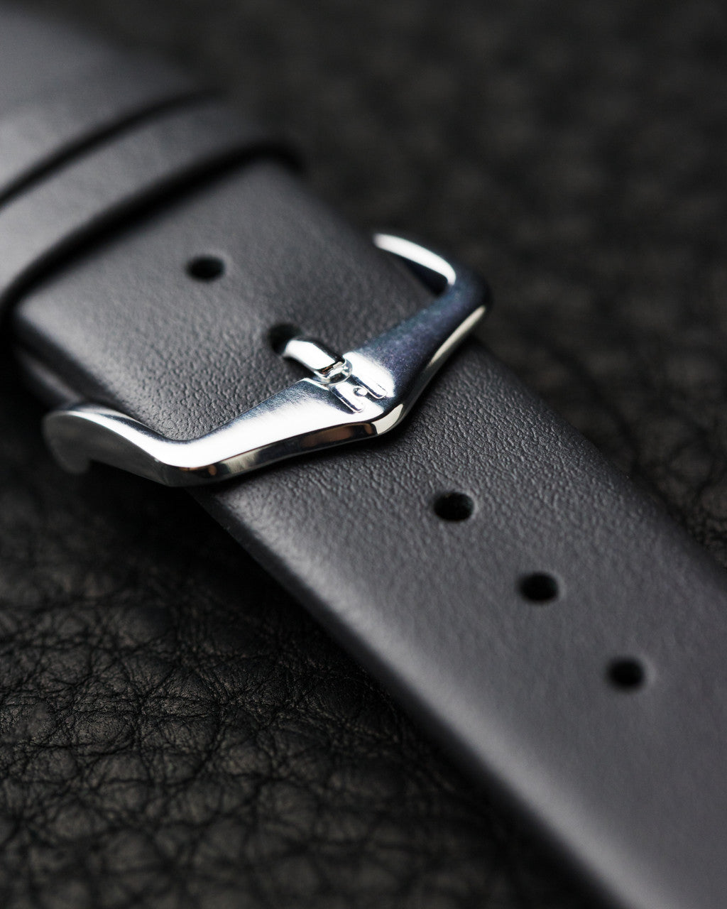 Hirsch TORONTO Classic Calfskin Italian Watchband - Grey - view 5
